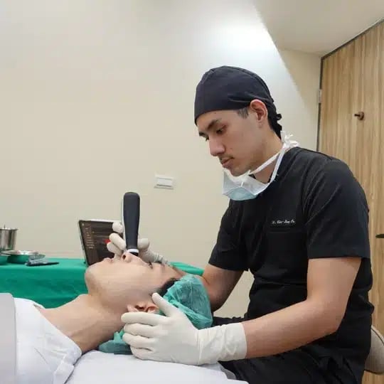 richard ultrasound tear trough canva 3540540 金蘋果美學診所｜歐家宏醫師